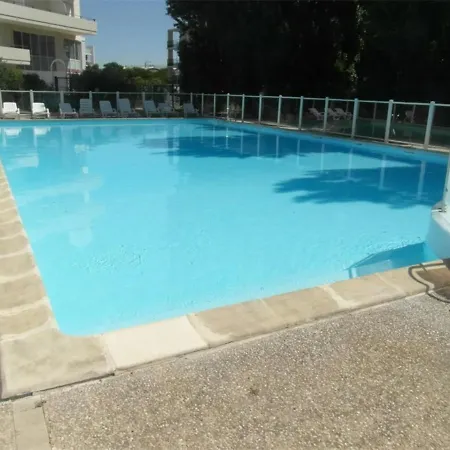 מלון La Rochelle, 1 Piece, 2 Personnes - Fr-1-246-227 *