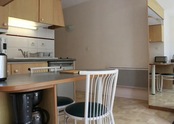 Hotel La Rochelle, 1 Piece, 2 Personnes - Fr-1-246-227 *